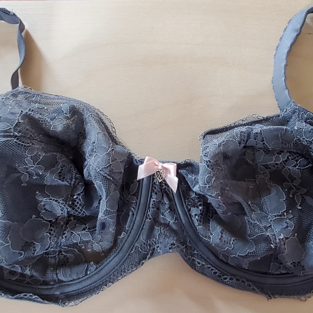 Victoria Secret Grey Lace Bra 38DD